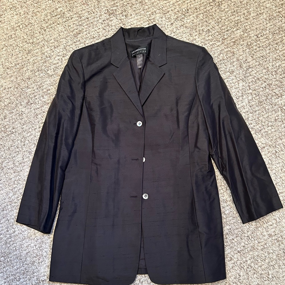 Black Fully Lined Women's Jacket with front pockets Size 14
